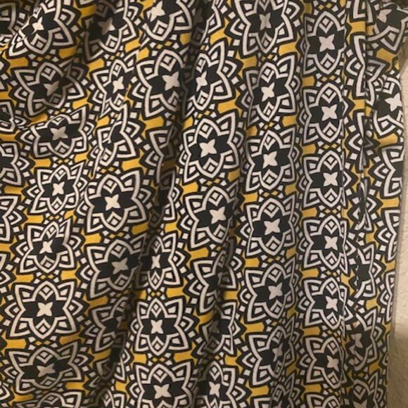 Sleeveless Muti-Colored Tunic Top - Picture 2 of 4